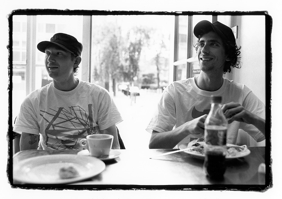 Pin and Toby Shuall take a break from building A Surface In Between in 2003 – Benjamin Deberdt's London – An Interview – Slam City Skates