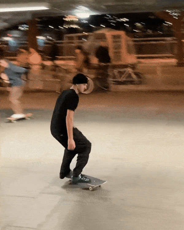 Jarrad Carlin switch backside bigspins the Southbank seven then spins a regular one on flat