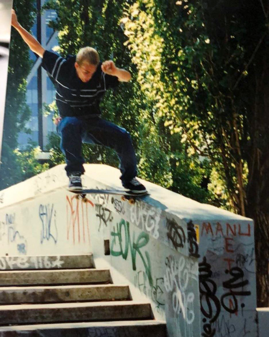 Evan Schiefelbine nosesliding Hubba Hideout in 1995