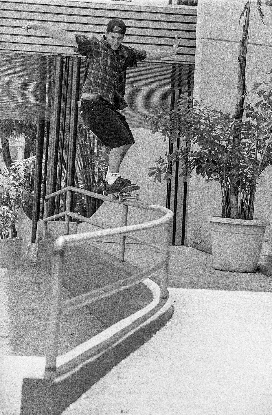John Cardiel 50-50s in Costa Rica in 1999, the shot that ties Atiba's