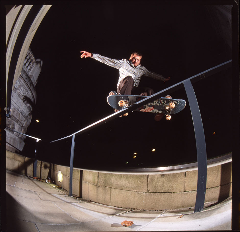 Chris Pulman smith grind at The Tate Britain